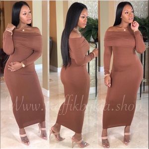 OFF THE SHOULDER BODYCON DRESS